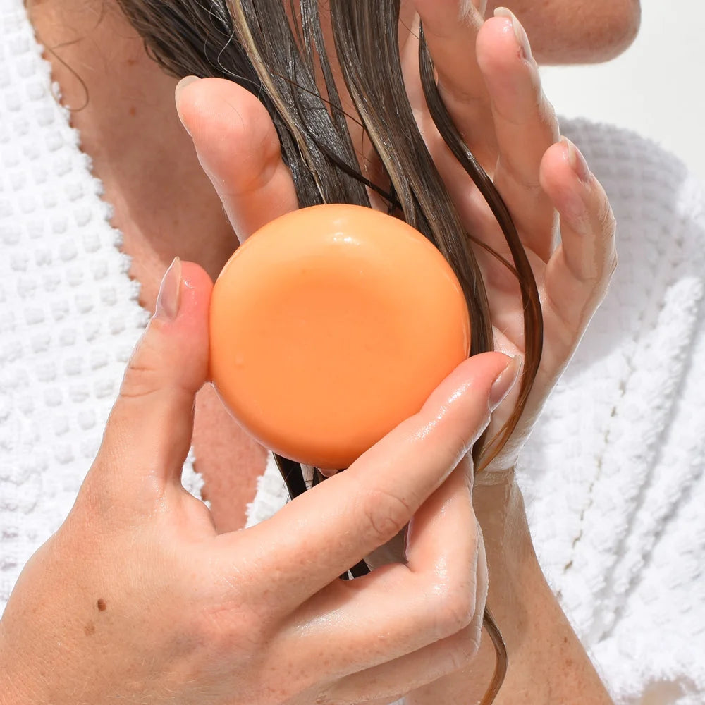 Cowash solido 3 in 1 per capelli secchi con astaxantina alla passiflora con burri e oli vegetali