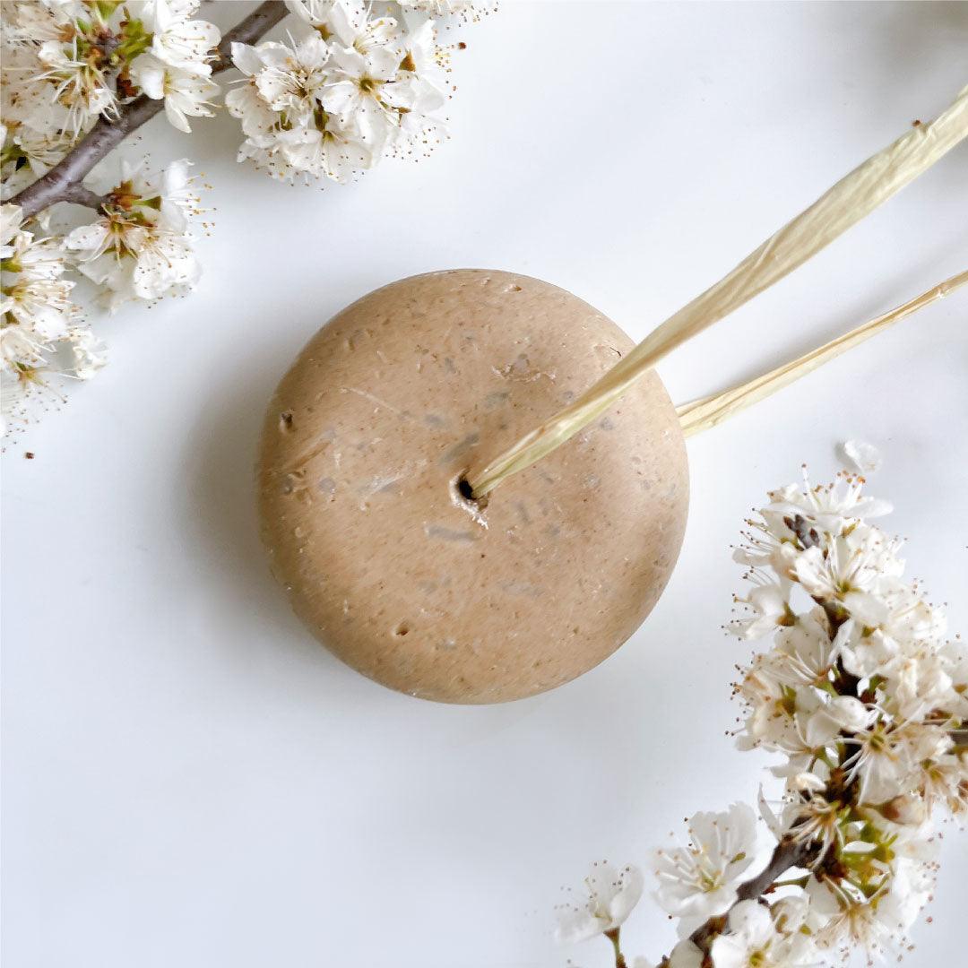 Shampoo solido stimolante anticaduta con henné neutro e liquirizia