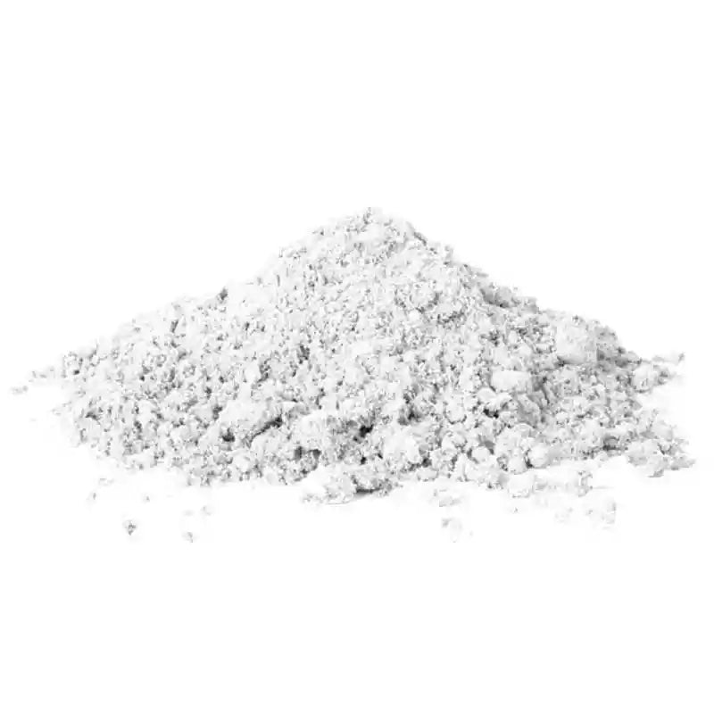Argilla bianca, delicata e purificante: assorbe le impurità, lenisce la pelle e favorisce il rinnovamento cellulare.