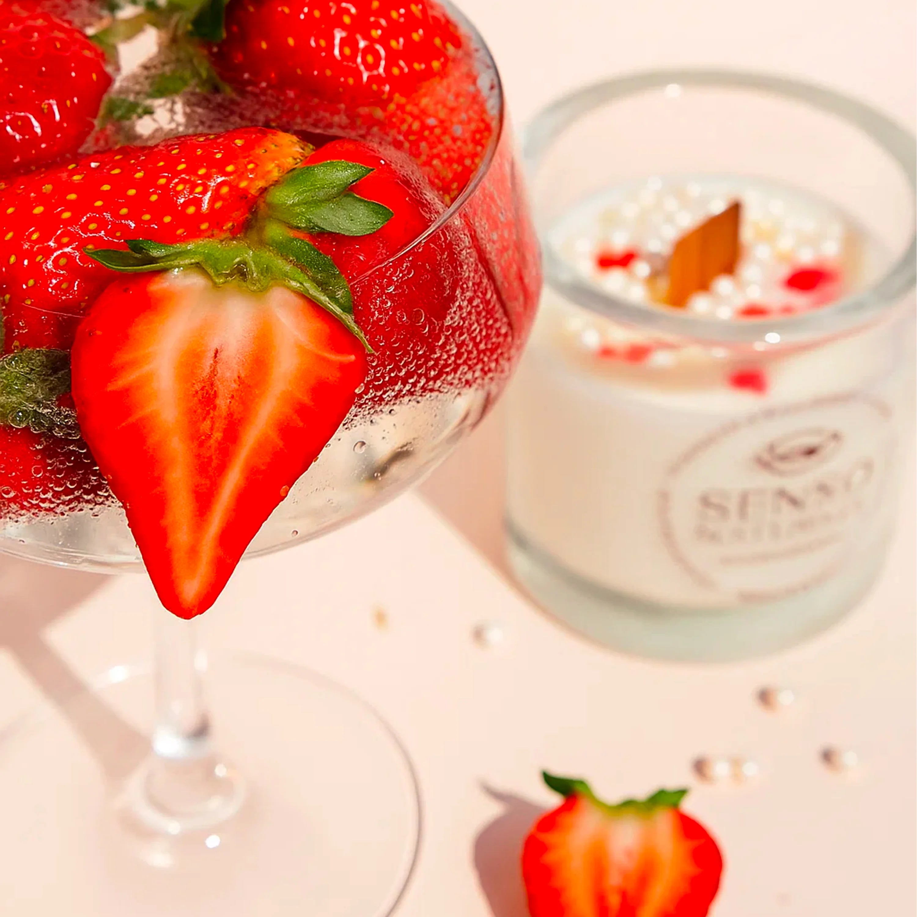 Candela di Soia profumata FRAGOLE e CHAMPAGNE Medium