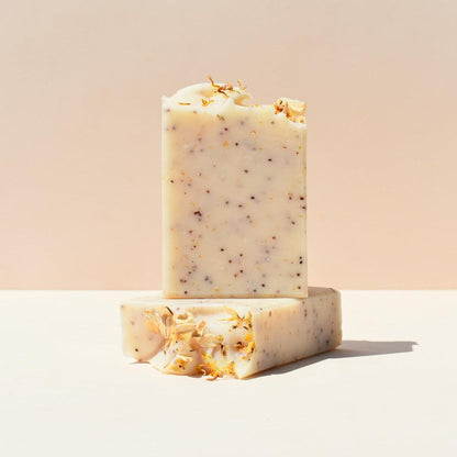 Bálsamo exfoliante corporal de avena y cedro