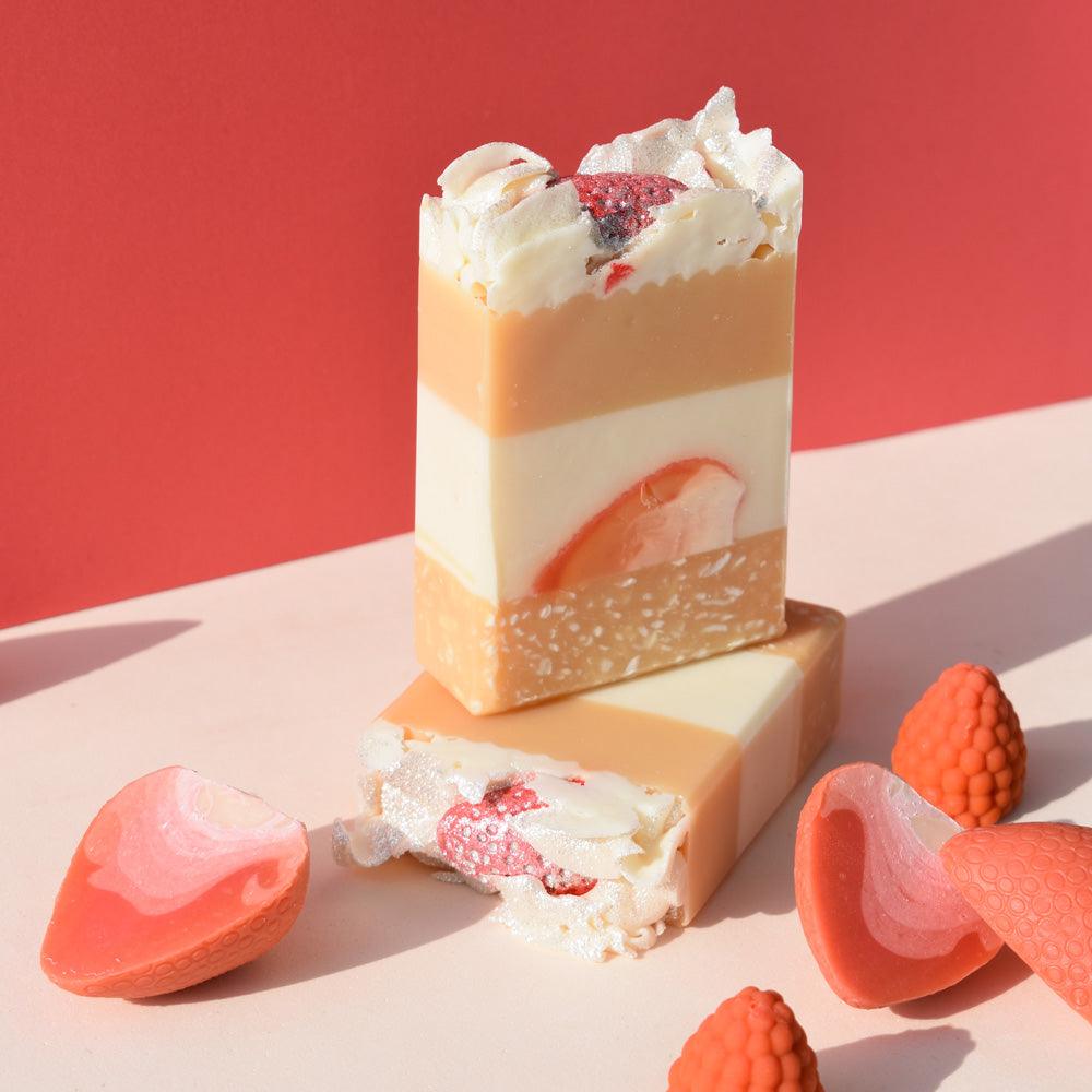 Bath Foam / Body Shower Balm PROSECCO AND STRAWBERRIES