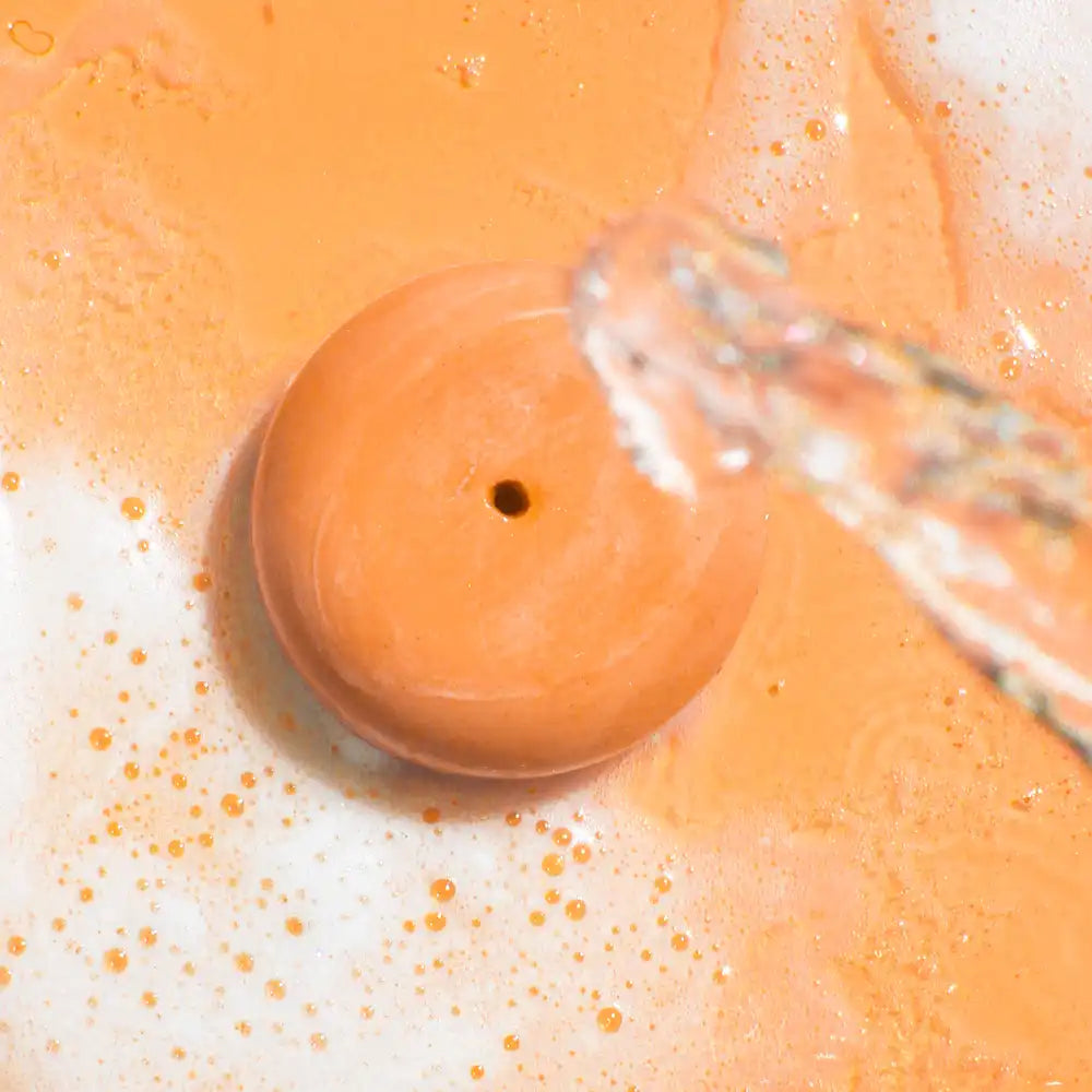 Shampoo solido 2 in 1 con argento attivo, arnica, artiglio del diavolo e cannella per igiene e vitalità post piscina e palestra